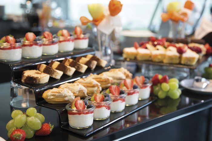 Restaurants, Bars & Cafés on Emerald Sun